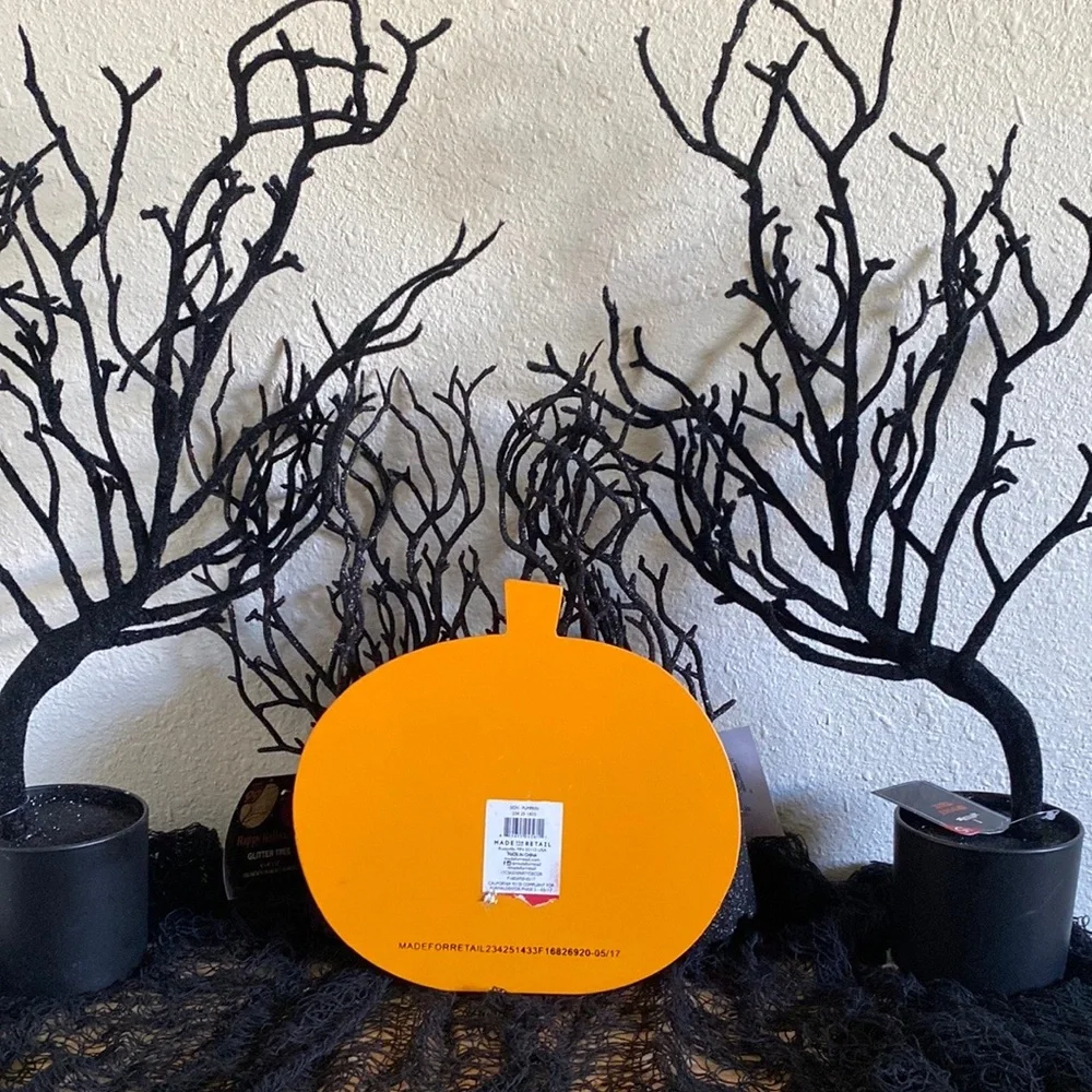 Target pumpkin sign 🎃